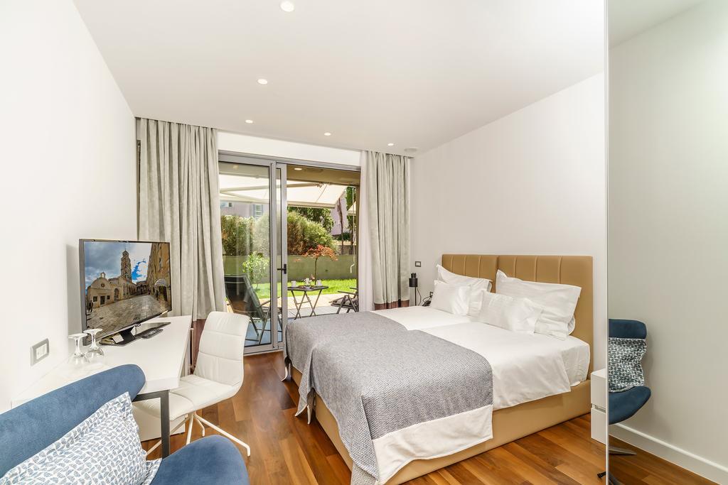 Rooms Oasis Life Сплит Экстерьер фото
