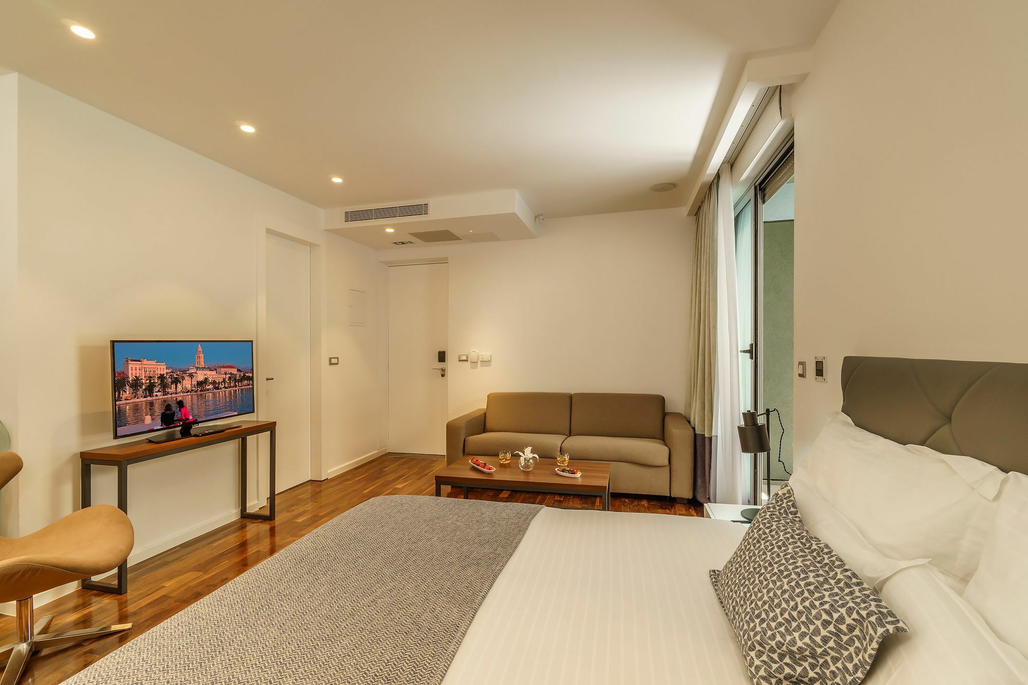 Rooms Oasis Life Сплит Экстерьер фото